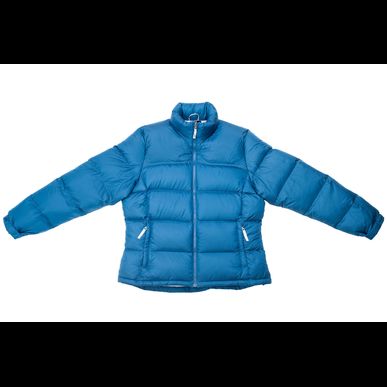 新宿のセレクトショップではアウトドアブランドの商品を販売しております